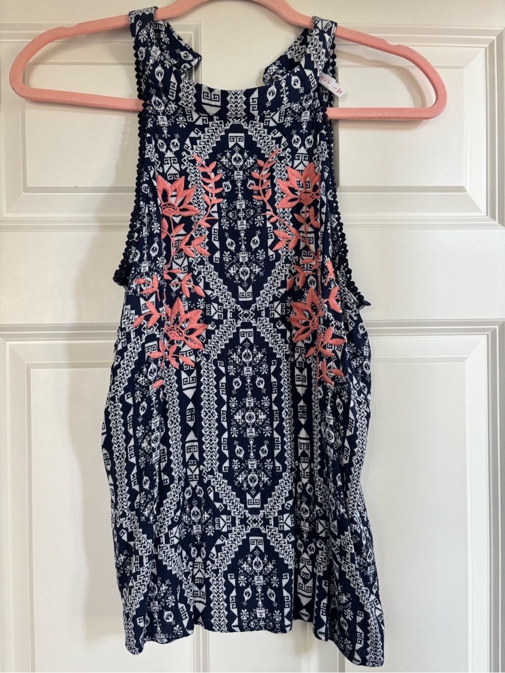 Women’s xhilaration embroidered tank top